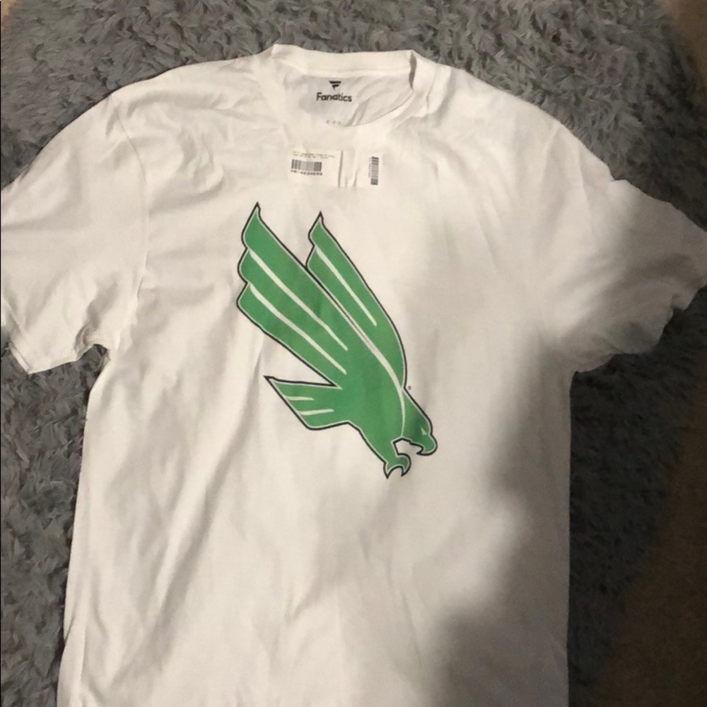 University of North Texas (UNT) men’s shirt.